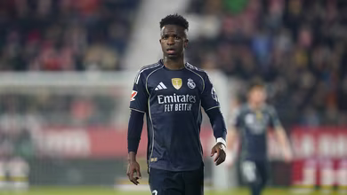 Adeus, lideran&ccedil;a: Vinicius Jr. tenta, mas Real Madrid repete padr&atilde;o e trope&ccedil;a de novo