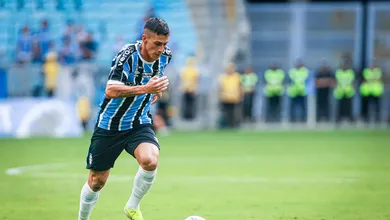 Pav&oacute;n d&aacute; &oacute;timo cart&atilde;o de visitas e mostra que pode ser uma das refer&ecirc;ncias t&eacute;cnicas do Gr&ecirc;mio