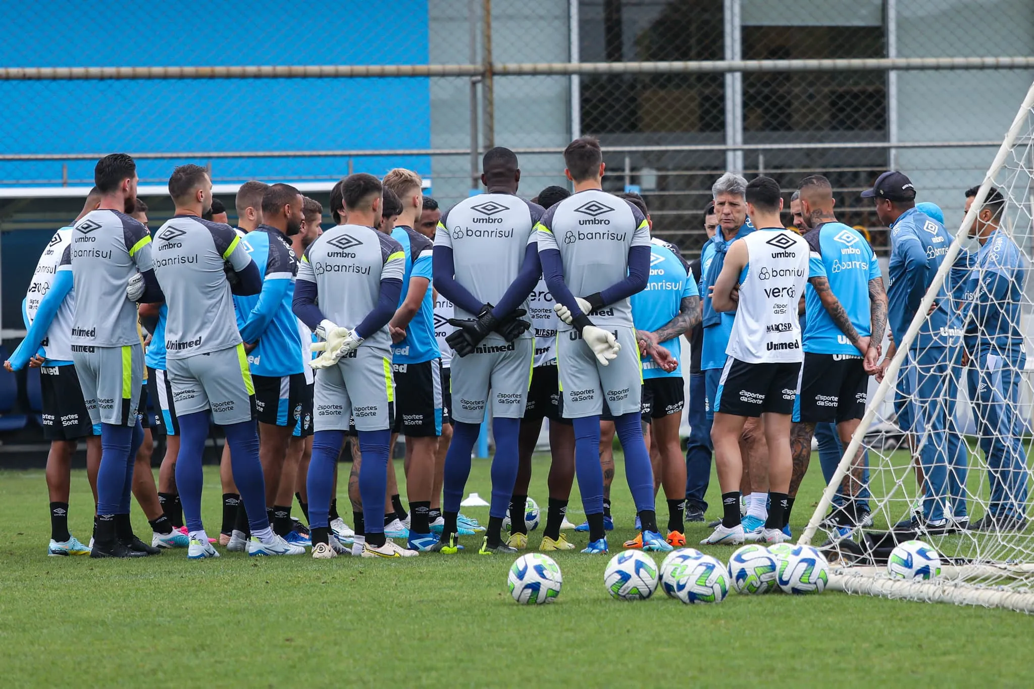 Em noite de despedidas, Gr&ecirc;mio encara Fluminense para confirmar vaga direta na Libertadores