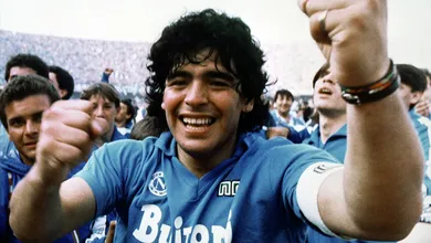 Ex-presidente do Napoli se pergunta: &ldquo;Quanto Maradona teria me custado no mercado atual?&rdquo;
