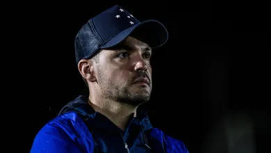 Elimina&ccedil;&atilde;o do Cruzeiro tem culpa do gramado, mas tamb&eacute;m de Nico Larcam&oacute;n