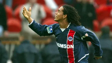 H&aacute; 15 anos, o bruxo Ronaldinho iniciava as suas m&aacute;gicas e as suas perip&eacute;cias no PSG