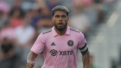 Al&ocirc;, Messi: Olha s&oacute; o gola&ccedil;o de voleio de Josef Mart&iacute;nez, seu companheiro no Inter Miami