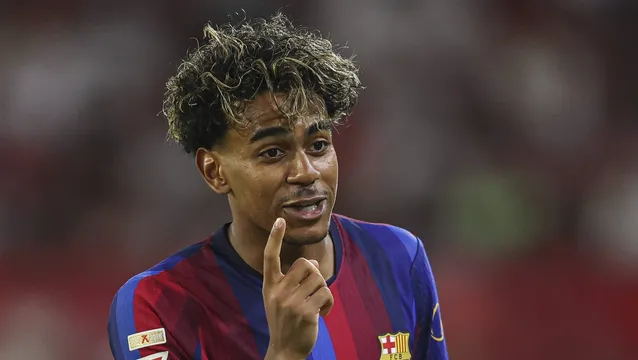 Yamal: &lsquo;Quando penso na Bola de Ouro, vejo Messi e Ronaldinho. N&atilde;o tem a ver com gols'