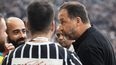 Guerra pol&iacute;tica no Corinthians: Aliados de Augusto Melo apostam em contradi&ccedil;&atilde;o para afastar Tuma