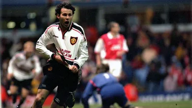 O dia que a m&aacute;gica de Giggs eliminou o Arsenal da Copa da Inglaterra