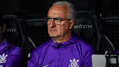 Corinthians vive impasse entre manter ideologia e atender desejo de Dorival