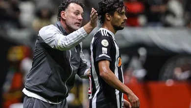 Como a lateral-esquerda se tornou a maior dor de cabe&ccedil;a de Milito no Atl&eacute;tico-MG