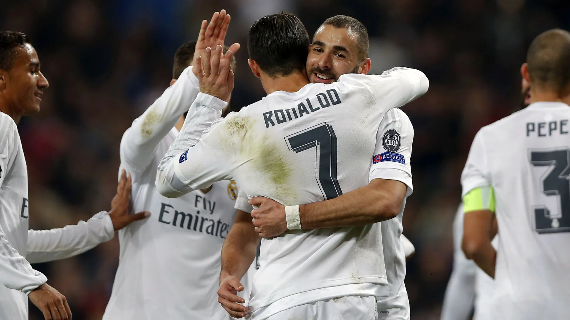 Crise onde? Real Madrid faz 8 no Malm&ouml; com festival de Ronaldo e Benzema