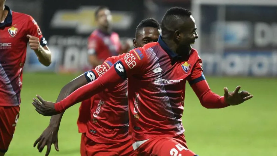 Falsidade ideol&oacute;gica quebra tradi&ccedil;&atilde;o do El Nacional de sempre usar apenas jogadores equatorianos