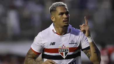 Decisivo, Luciano marca duas vezes e comanda passeio do S&atilde;o Paulo sobre o Vit&oacute;ria