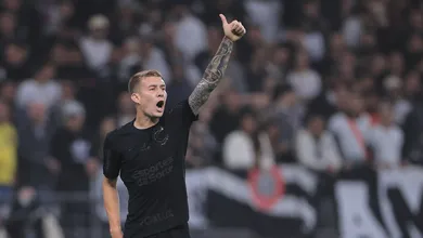 Entenda como Charles &lsquo;furou fila&rsquo; e ganhou espa&ccedil;o de garotos no Corinthians