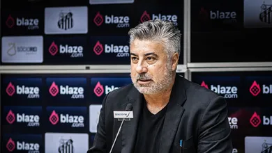 Santos: longe de acerto com um novo t&eacute;cnico, diretoria v&ecirc; Marcelo Fernandes ganhar for&ccedil;a