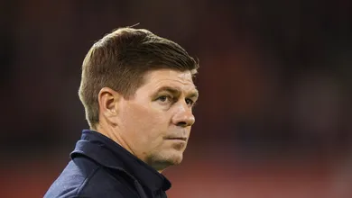 Em meio &agrave; iminente sa&iacute;da de Henderson, Gerrard toma importante decis&atilde;o no Al-Ettifaq