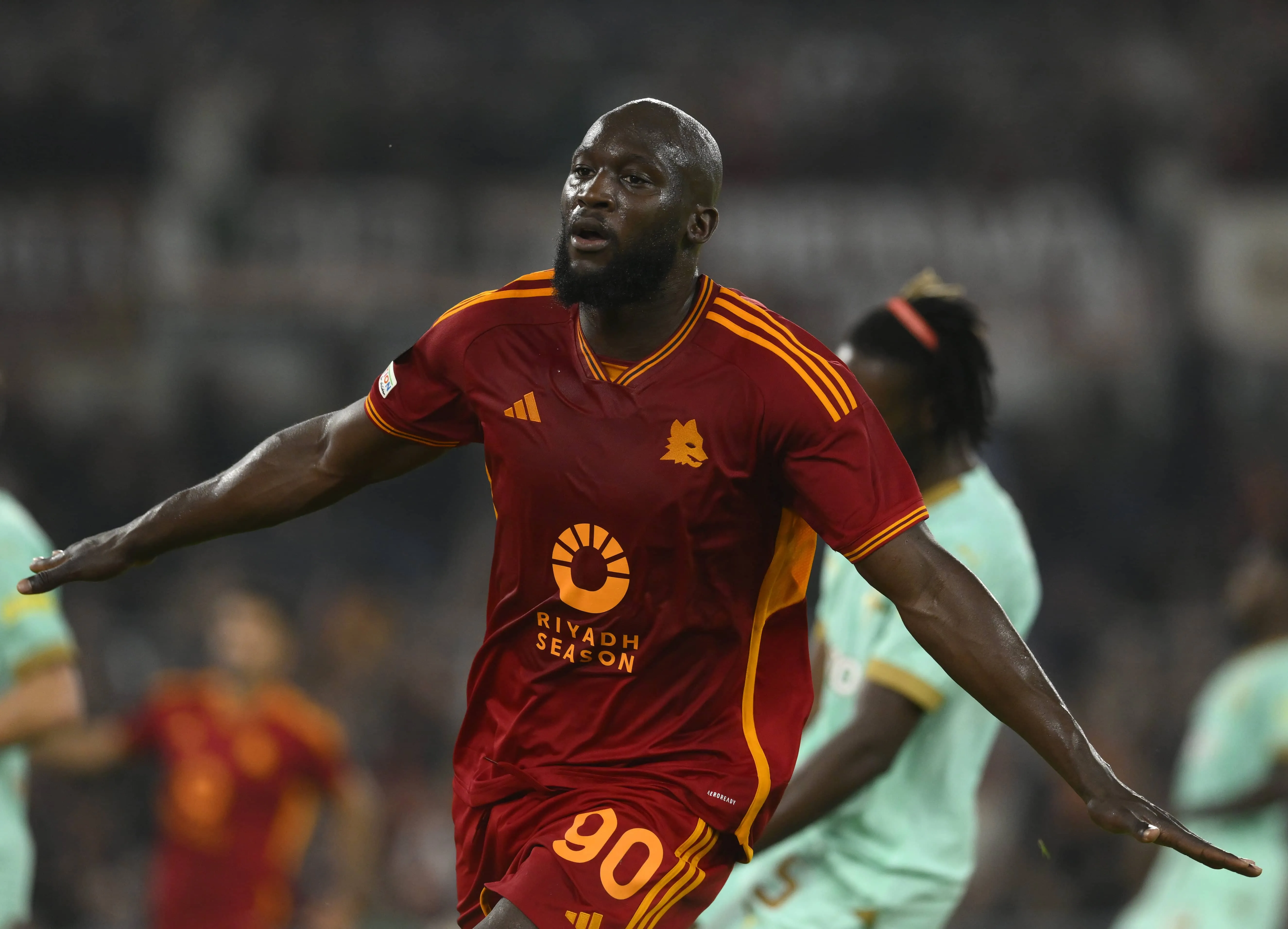 N&atilde;o tem tu, vai tu mesmo: torcedores da Internazionale acham alternativa para provocar Lukaku diante da Roma