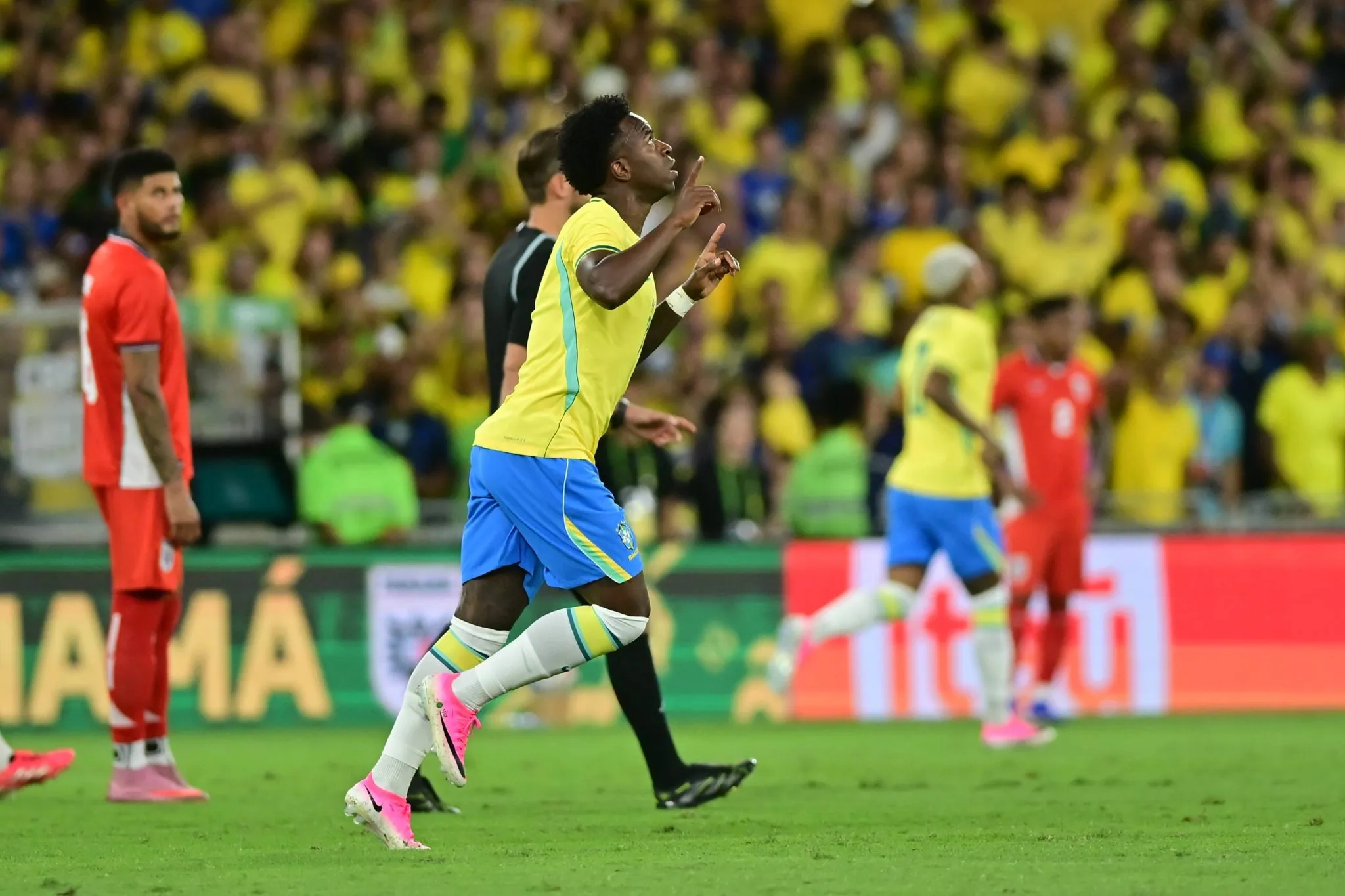 Vini Jr. voltou a marcar com a sele&ccedil;&atilde;o brasileira 