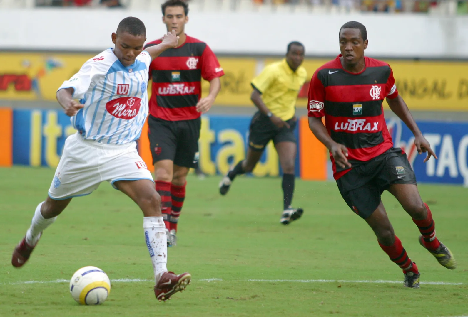 H&aacute; 20 anos, o Paysandu disputou a S&eacute;rie A do Brasileiro pela &uacute;ltima vez (Foto: Cl&aacute;udio Pinheiro/Ag&ecirc;ncia O Globo/Gazeta Press)