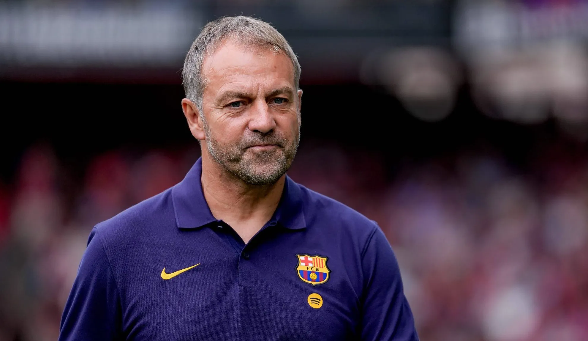 Entre bagatelas e milh&otilde;es investidos, refor&ccedil;os do Barcelona mandam recado a Flick em amistoso
