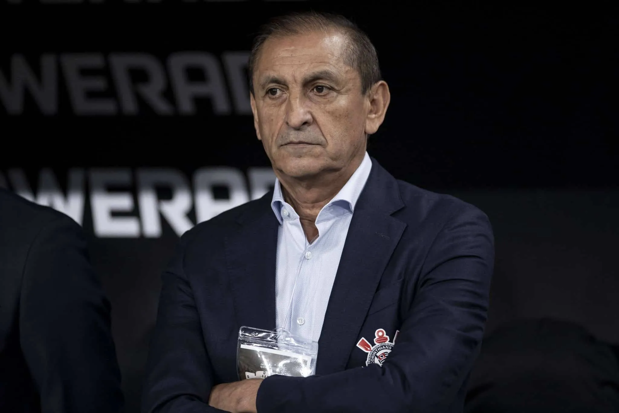 Corinthians planeja mais tr&ecirc;s contrata&ccedil;&otilde;es ap&oacute;s fechar com dupla estrangeira