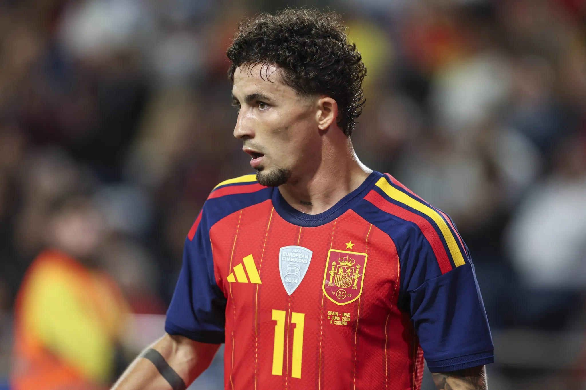 Pino em partida da Espanha