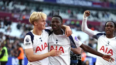 &lsquo;Os f&atilde;s j&aacute; foram embora&rsquo;: Tottenham coloca p&aacute; de cal em momento sombrio para West Ham e Potter