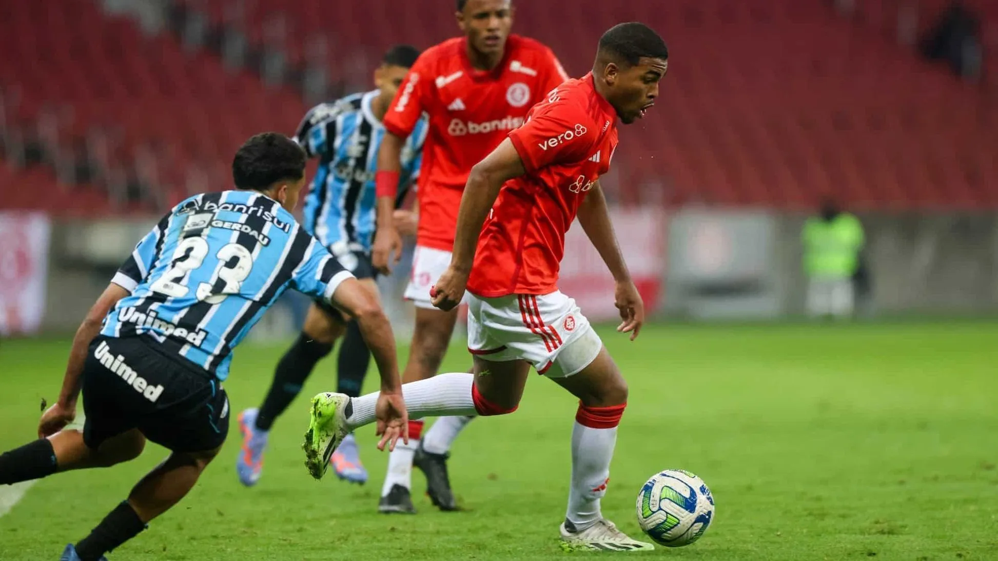 Por que Gr&ecirc;mio e Inter disputar&atilde;o torneio entre times menores do RS no segundo semestre
