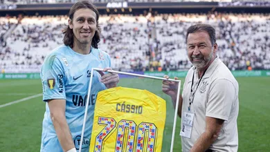 &lsquo;Corinthians &eacute; muito grato&rsquo;: renova&ccedil;&atilde;o de C&aacute;ssio est&aacute; nos planos de Augusto Melo