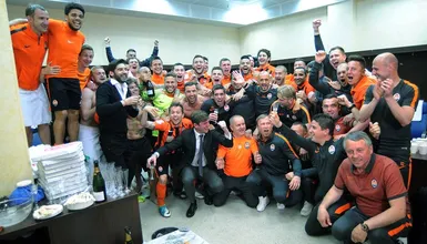 A Ucr&acirc;nia volta a vestir as cores do Shakhtar, campe&atilde;o com sobras ap&oacute;s tantos percal&ccedil;os