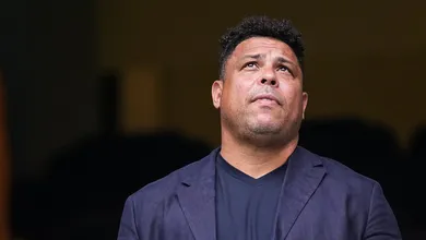 Sonhando com a CBF, Ronaldo joga t&ecirc;nis enquanto Valladolid faz pior in&iacute;cio da hist&oacute;ria