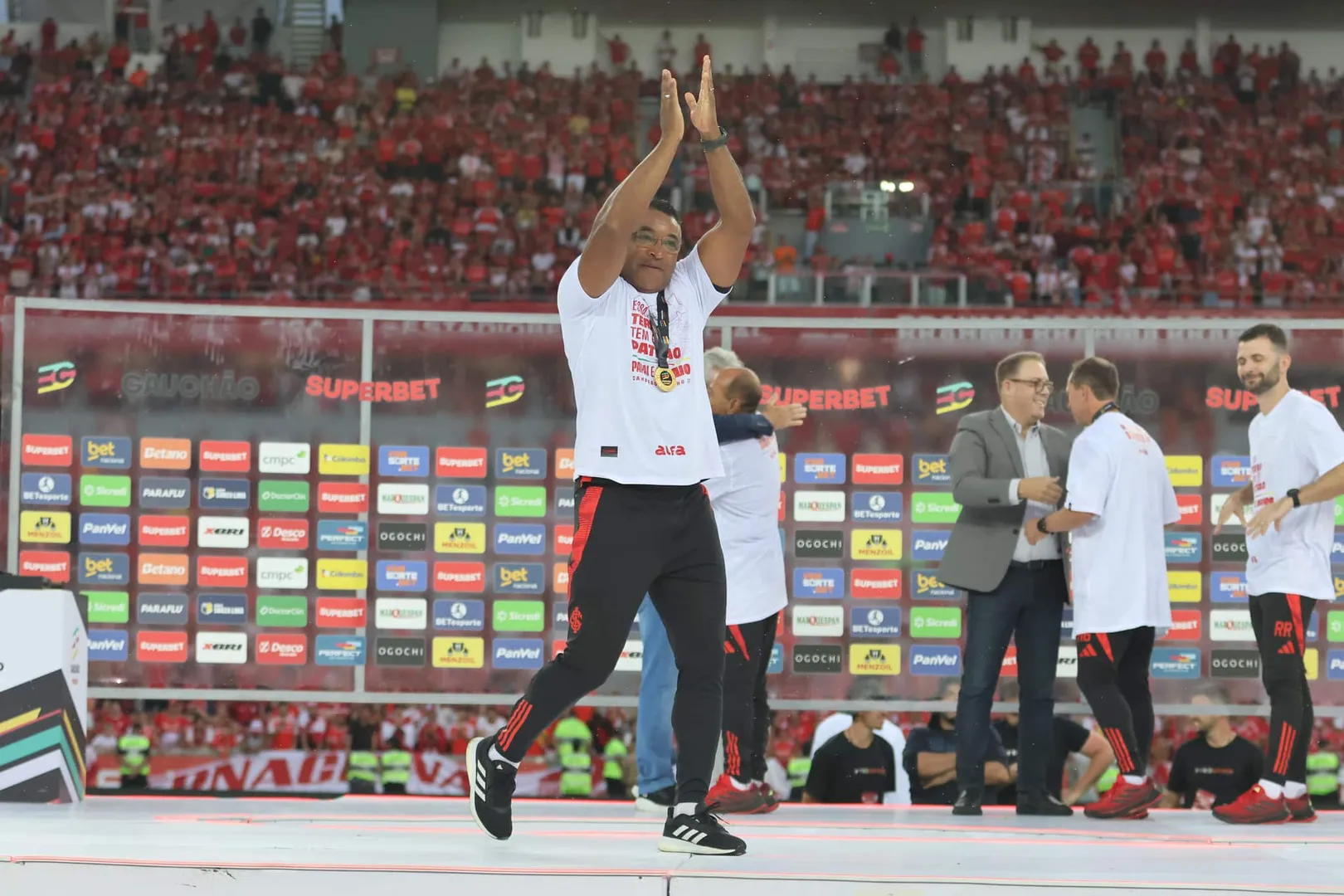 Roger Machado t&iacute;tulo ga&uacute;cho