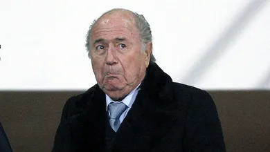 Blatter pensa em continuar na presid&ecirc;ncia, e temos um pedido: apenas pare