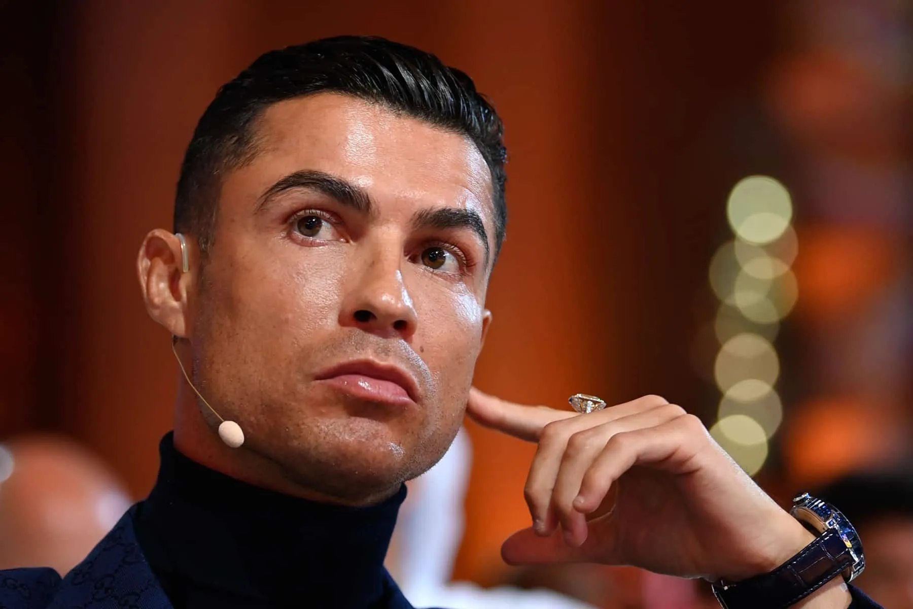 Revista gera pol&ecirc;mica e elege Cristiano Ronaldo como maior jogador europeu da hist&oacute;ria
