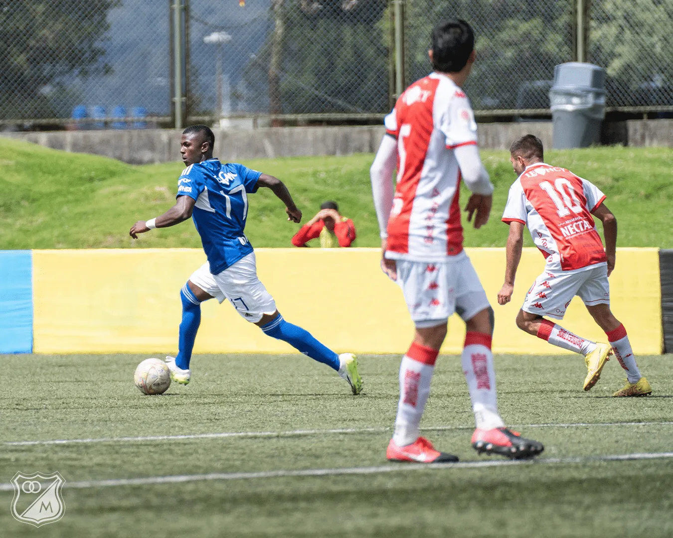 N&eacute;iser Villarreal em a&ccedil;&atilde;o pelo Millonarios