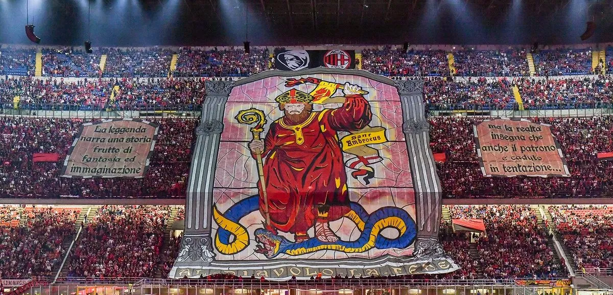 O cl&aacute;ssico entre Milan e Inter contou com um ambiente fant&aacute;stico na recep&ccedil;&atilde;o aos times