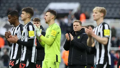 A torneira secou? Eddie Howe diz que Newcastle n&atilde;o tem garantia de refor&ccedil;os em janeiro