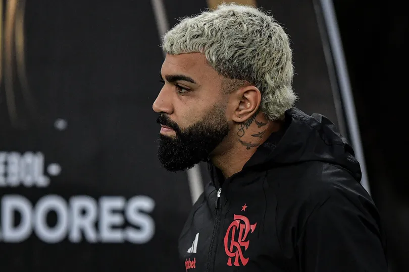 Gabigol no banco de reservas Flamengo