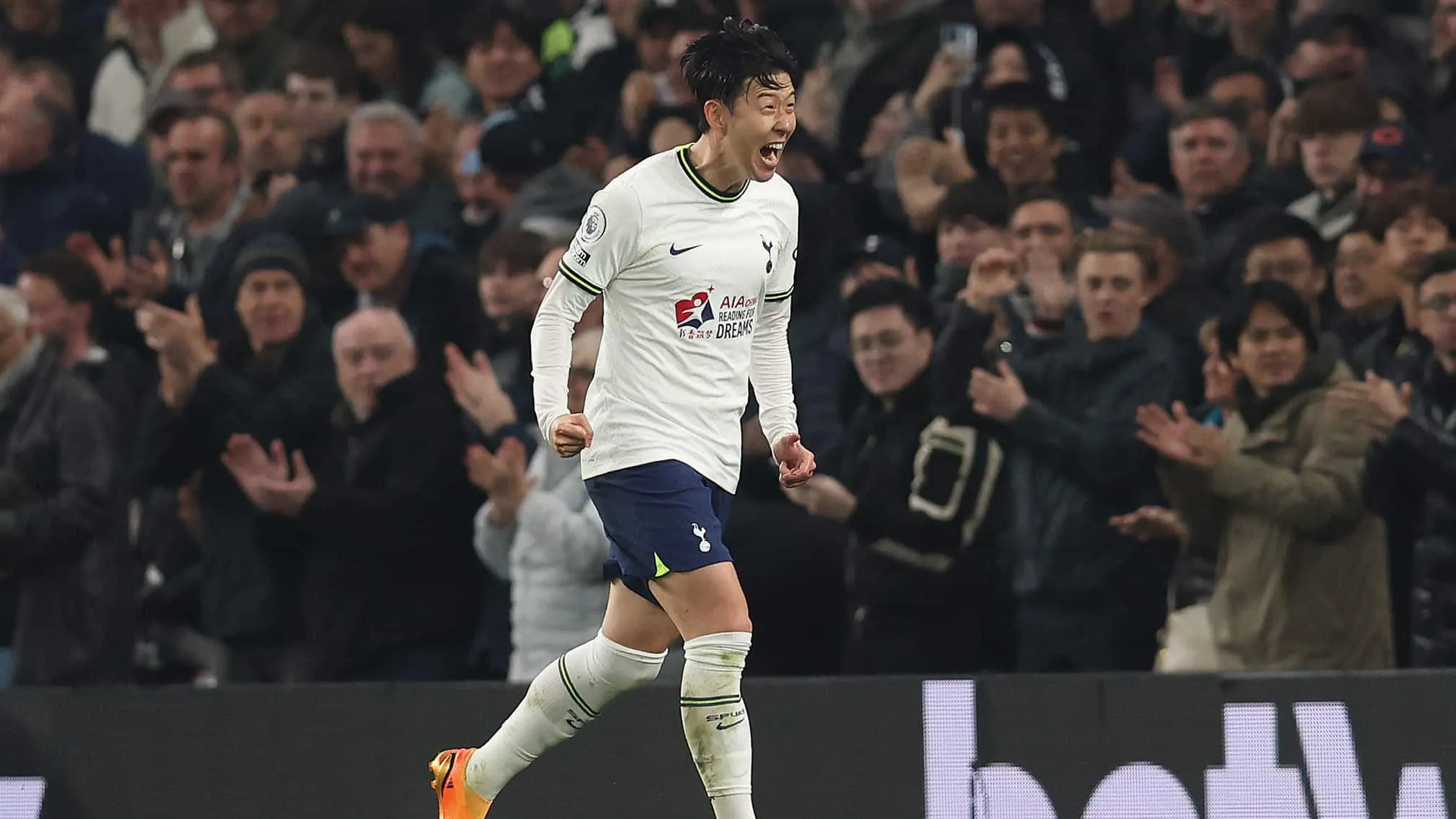 Motiva&ccedil;&atilde;o dos jogadores do Tottenham para empatar com o Manchester United foi raiva, segundo Son