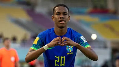 Especula&ccedil;&otilde;es &agrave; parte, Palmeiras, fam&iacute;lia e estafe de Estev&atilde;o t&ecirc;m objetivos em comum para o jogador