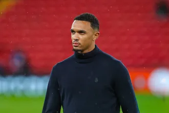 Rooney: &lsquo;&Eacute; incompreens&iacute;vel ele jogar pela Inglaterra e Alexander-Arnold n&atilde;o&rsquo;