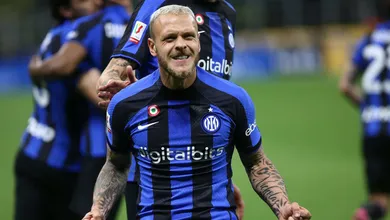 Torcedor em campo, Dimarco fez o gol que eliminou a Juventus e classificou a Inter &agrave; final da Copa da It&aacute;lia