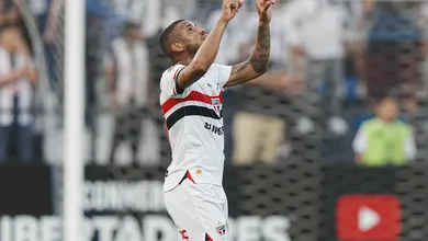 Zubeld&iacute;a alcan&ccedil;a marca hist&oacute;rica e mostra por que merece seguir no comando do S&atilde;o Paulo