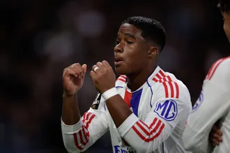 &lsquo;Ele tem decis&otilde;es a tomar&rsquo;: Endrick revela conversa com Paulo Fonseca ap&oacute;s cobran&ccedil;a no Lyon