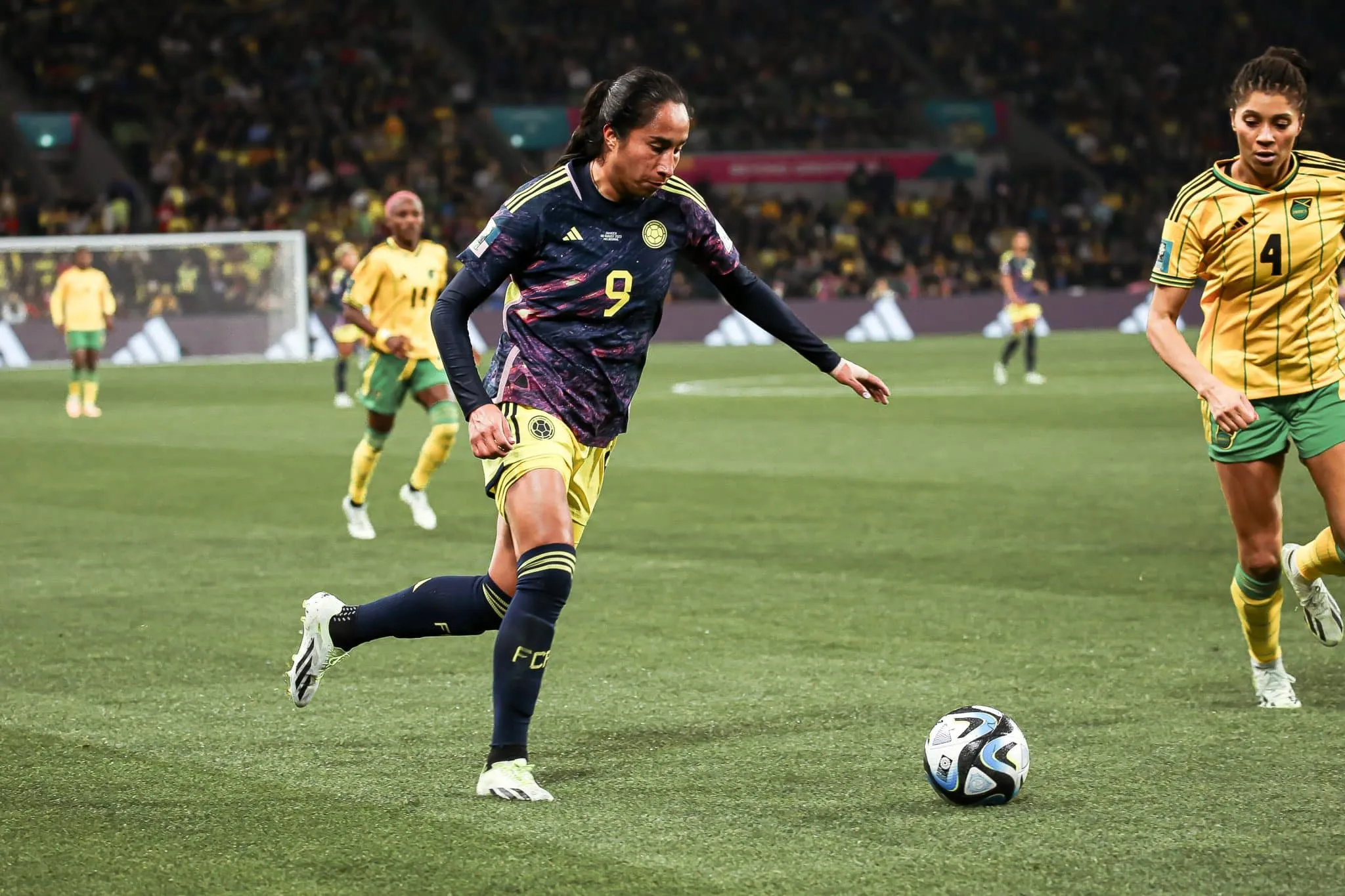 Chelsea prepara maior transfer&ecirc;ncia da hist&oacute;ria do futebol feminino