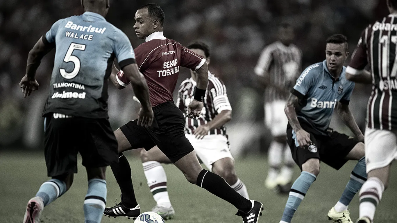 Arbitragem &eacute; assunto pol&ecirc;mico (Foto: Jorge Rodrigues/Trivela)