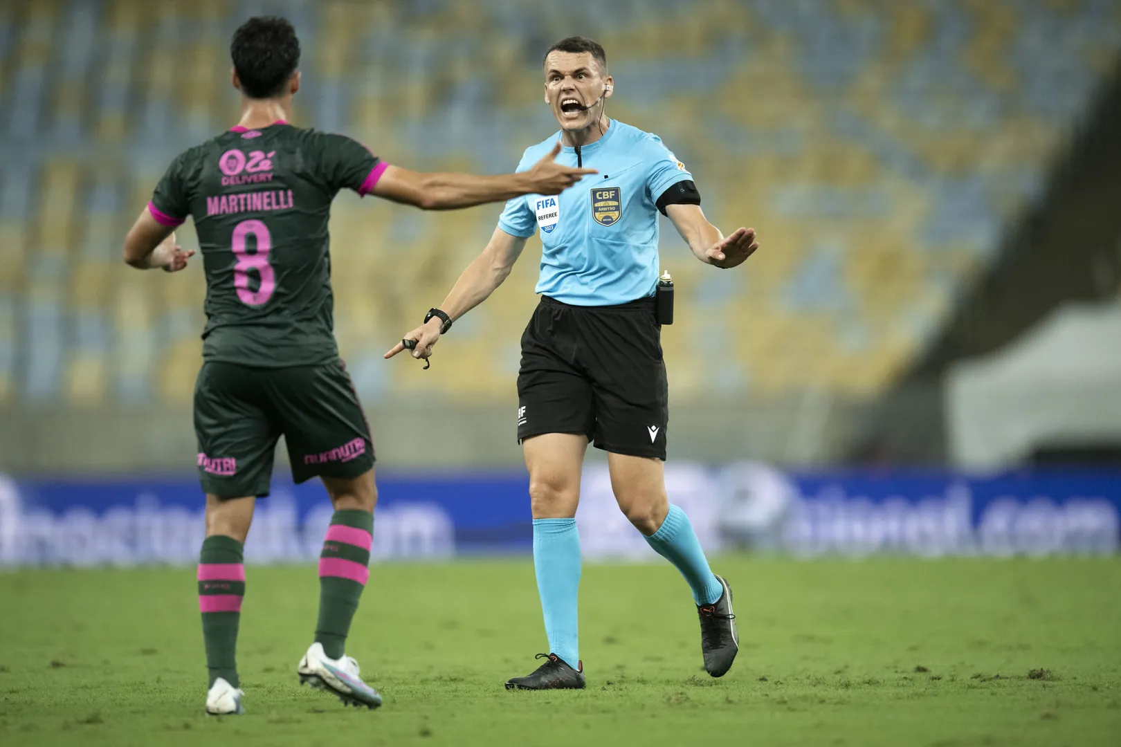 &Aacute;rbitro Paulo C&eacute;sar Zanovelli teve p&eacute;ssima atua&ccedil;&atilde;o e foi criticado por Fernando Diniz e pelo Fluminense ap&oacute;s empate com o Corinthians - Foto: Icon sport
