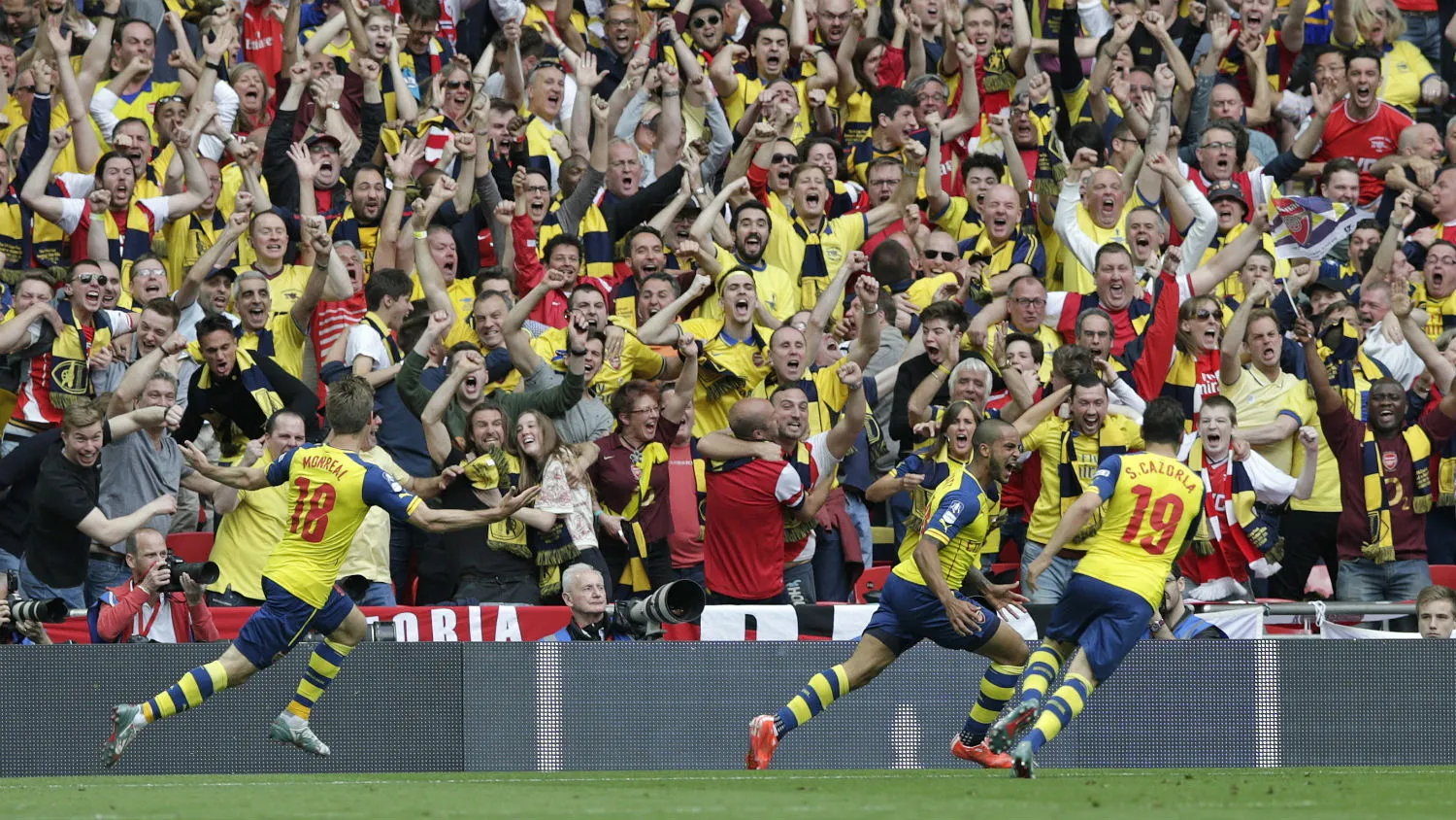 Um Arsenal confiante se imp&ocirc;s como o favorito que era e levou a FA Cup com autoridade