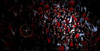O Monumental ficou em chamas no recebimento aos times para a semifinal da Libertadores