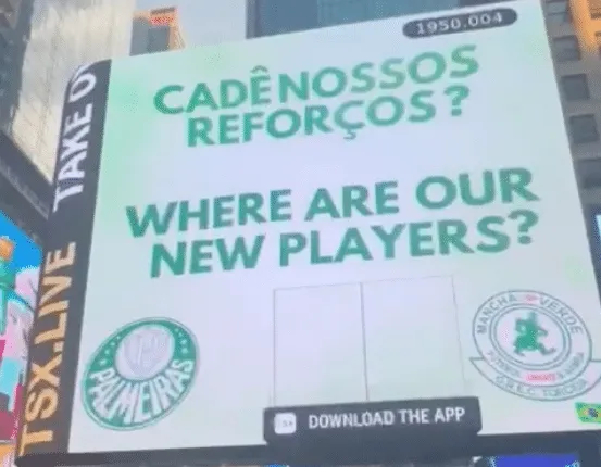 Organizada do Palmeiras protesta contra Leila com tel&atilde;o em avenida famosa de Nova York