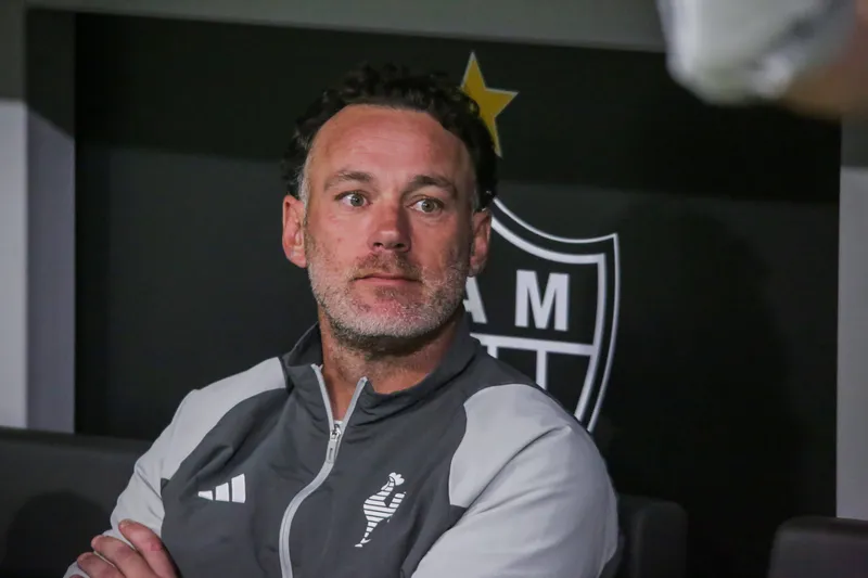 Gabriel Milito, treinador do Atl&eacute;tico-MG, em partida contra o Flamengo