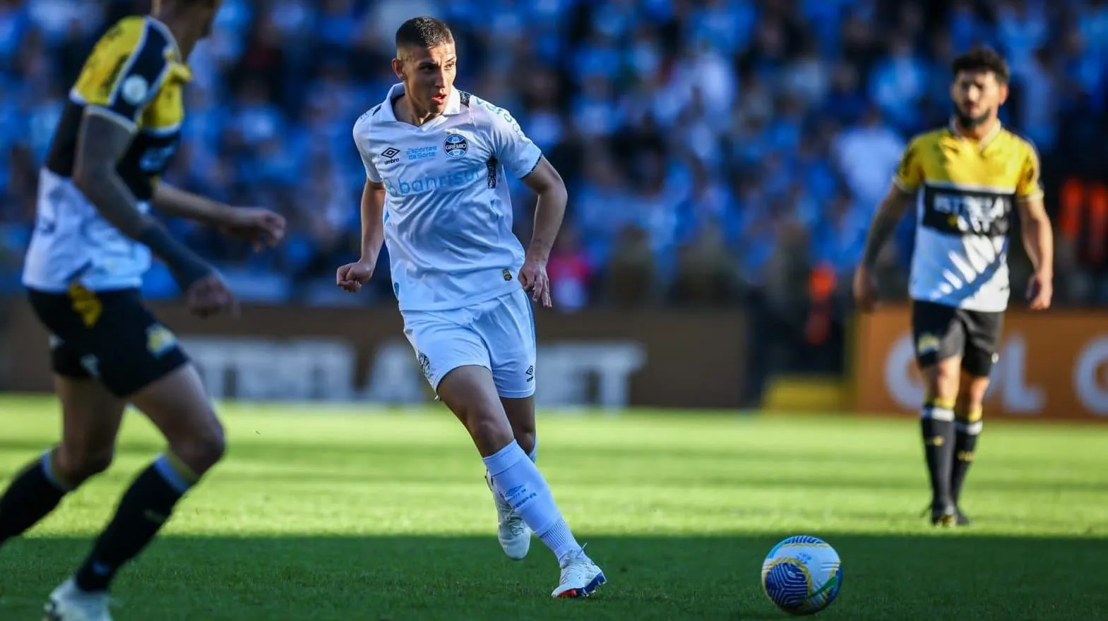 Gr&ecirc;mio: como Cristaldo e Monsalve convenceram Renato depois de &lsquo;teimosia&rsquo; e elimina&ccedil;&otilde;es